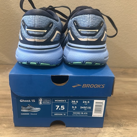 Women Brooks Ghost 15 Athletic Shoes - Picture 6 of 12